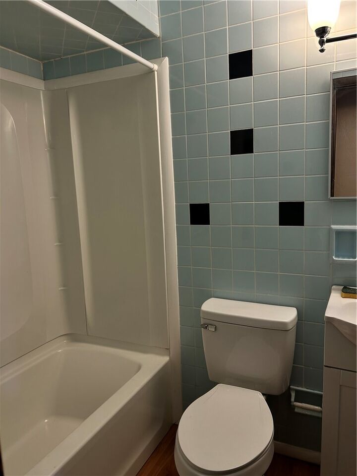 Property Photo:  135 Union St  PA 15017 