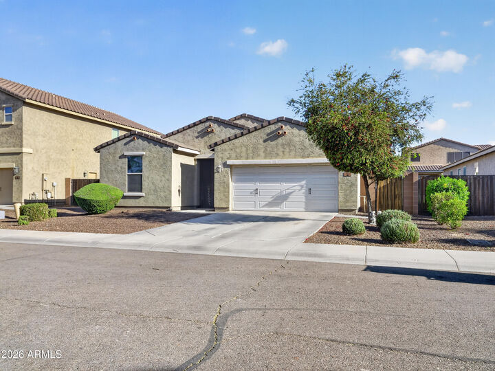 Property Photo: 202 E Santori Drive AZ 85140