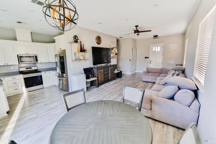 Property Photo:  1331 Ridgecrest Court  CA 95403 