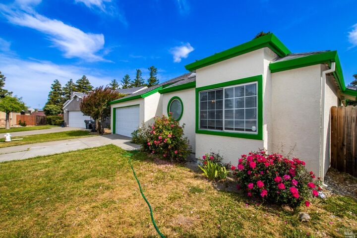 Property Photo:  1926 Blossom Court  CA 94533 