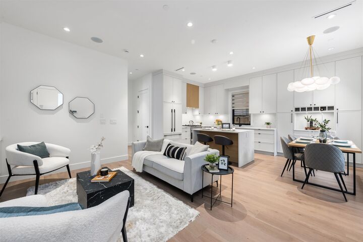 878 E 37 Avenue 1 — photo 1