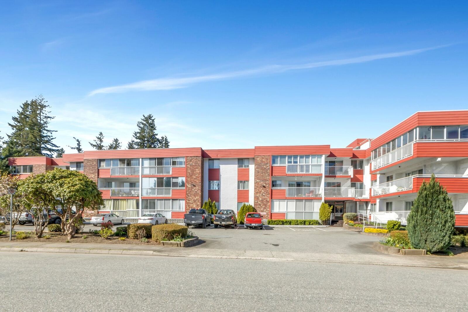 Property Photo: 32025 Tims Avenue 102 BC V2T 2H3