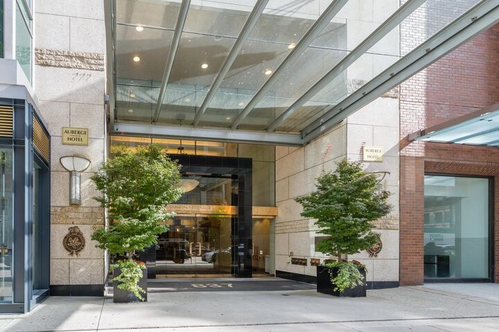 Property Photo: 837 W Hastings Street 1402 BC V6C 3N7