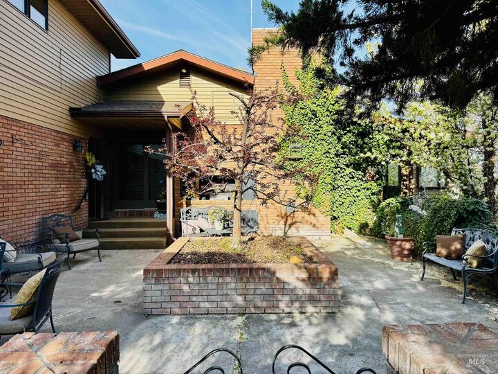 Property Photo:  936 E 350 N  ID 83323 