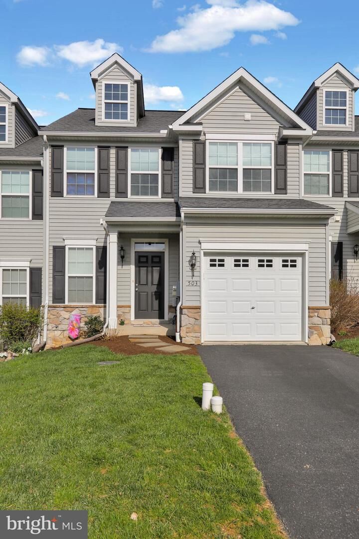 Property Photo:  503 Heather Way  PA 19543 