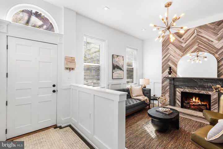 Property Photo:  523 Fairmount Avenue  PA 19123 