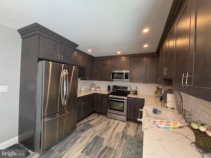 Property Photo:  118 Darien Road  NJ 07731 