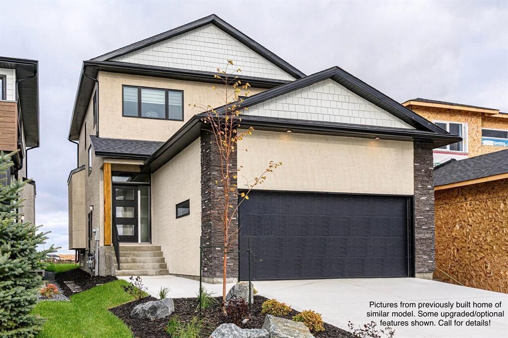 Property Photo: 35 Glenella Gardens MB R2V 5C9