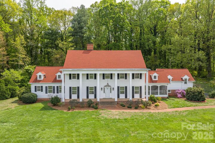 Property Photo: 1233 General Hoke Drive NC 28092