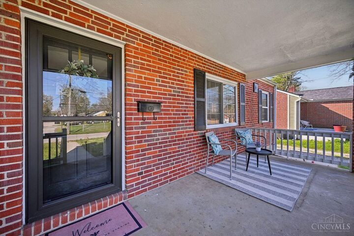 Property Photo: 962 Helen Street OH 45150