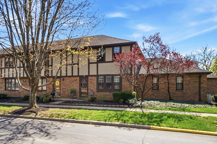 Property Photo:  673 Olde Towne Avenue  OH 43214 