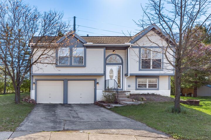 Property Photo: 860 Slagle Place OH 43119