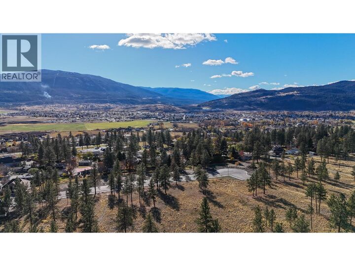 Property Photo:  2290 Nicholson Avenue  BC V1K 1L7 