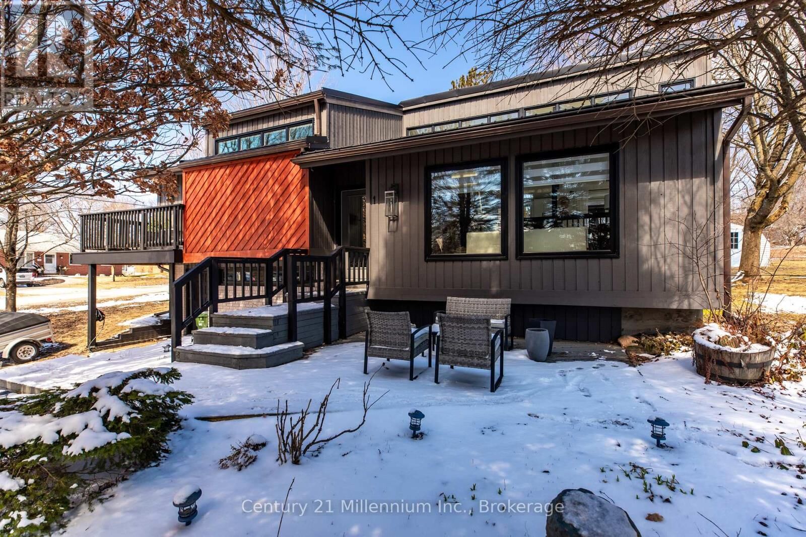 Property Photo:  1 Armstrong Crescent  ON N0C 1H0 