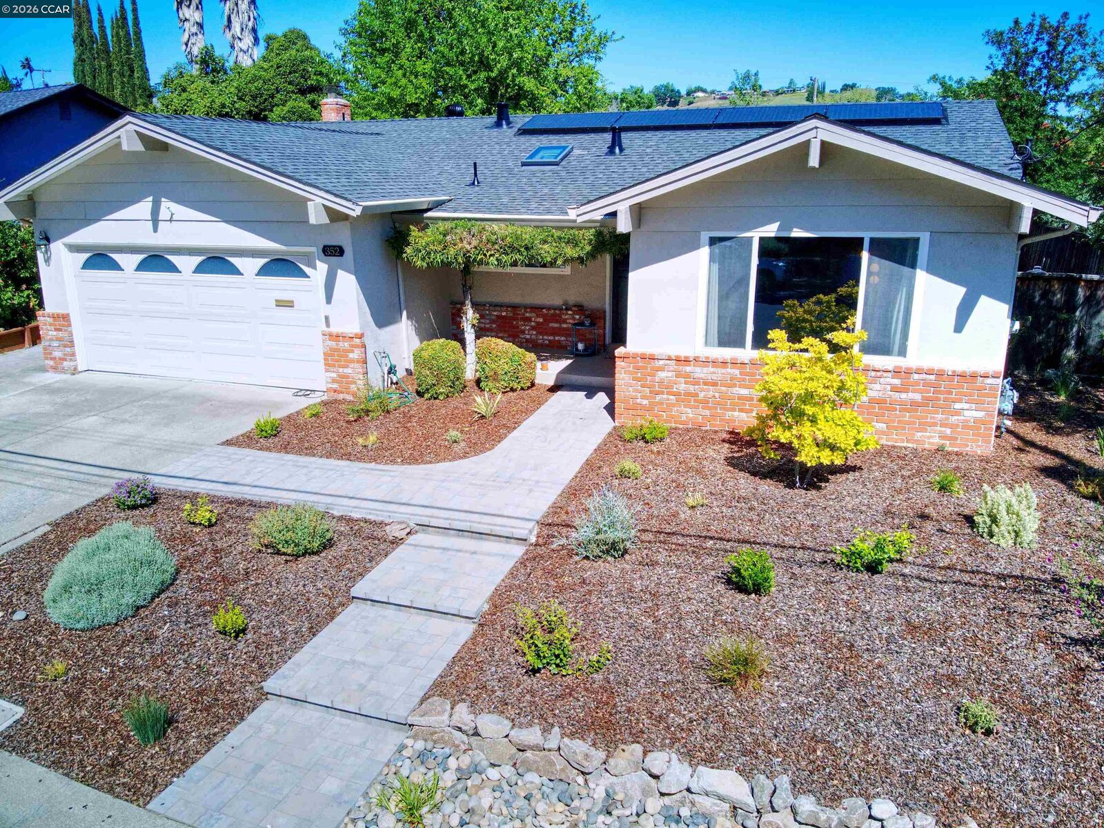 Property Photo:  352 Donegal Way  CA 94553 