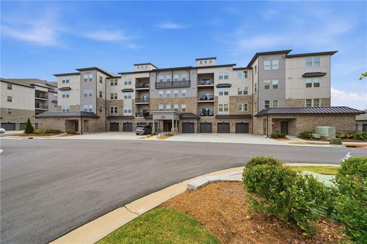 Property Photo:  3321 Orwell Way 3104  GA 30041 