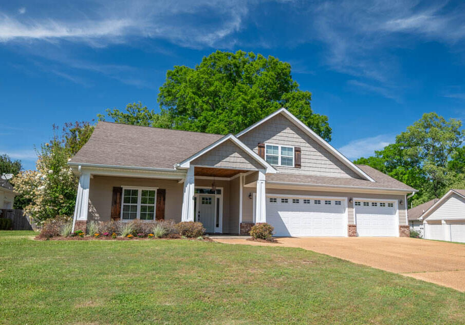 Property Photo:  614 S Wedgewood Road  MS 39759 