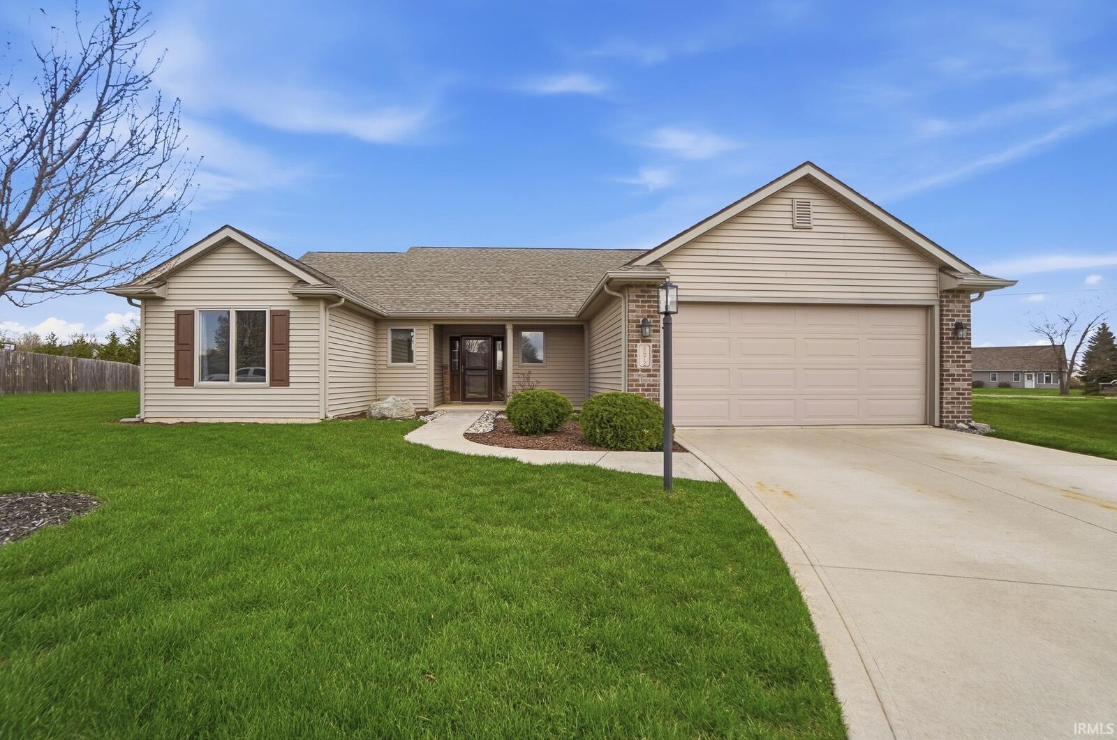 Property Photo:  1672 Sunpointe Cove  IN 46774-3401 