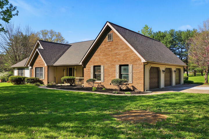 Property Photo: 725 Cimarron Avenue KY 40422