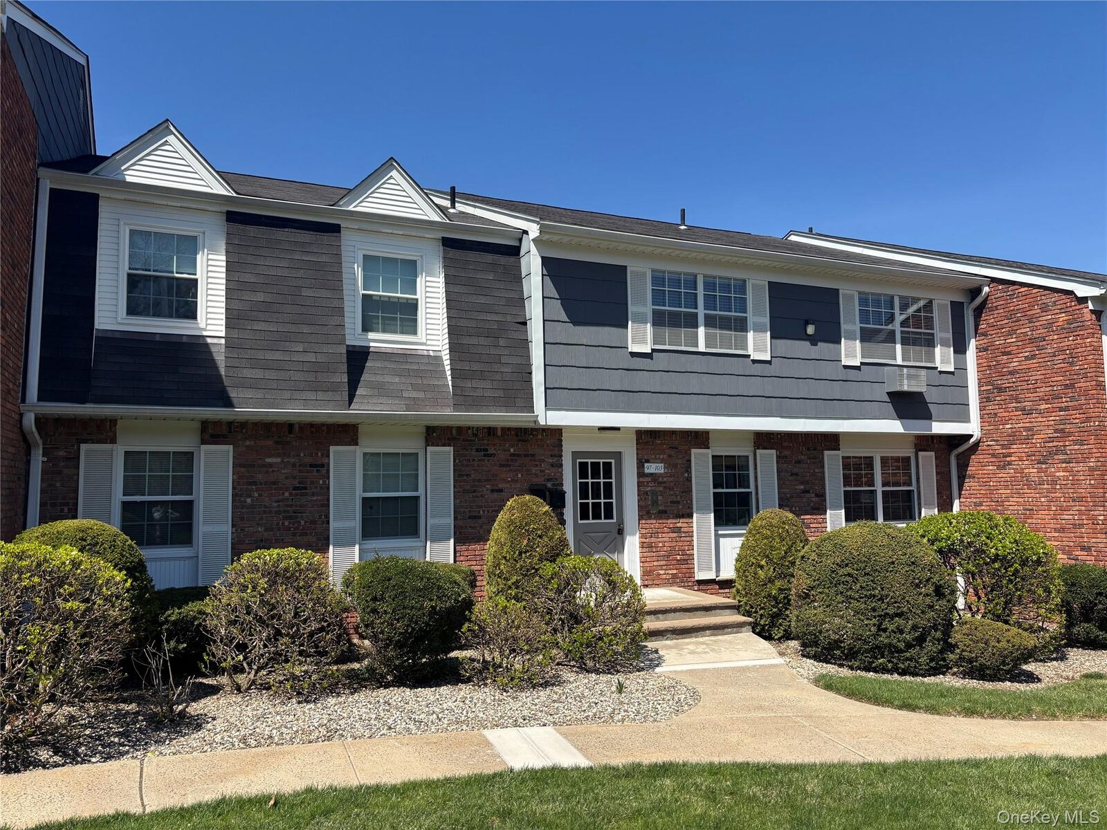 Property Photo:  103 Doxbury Lane  NY 10901 