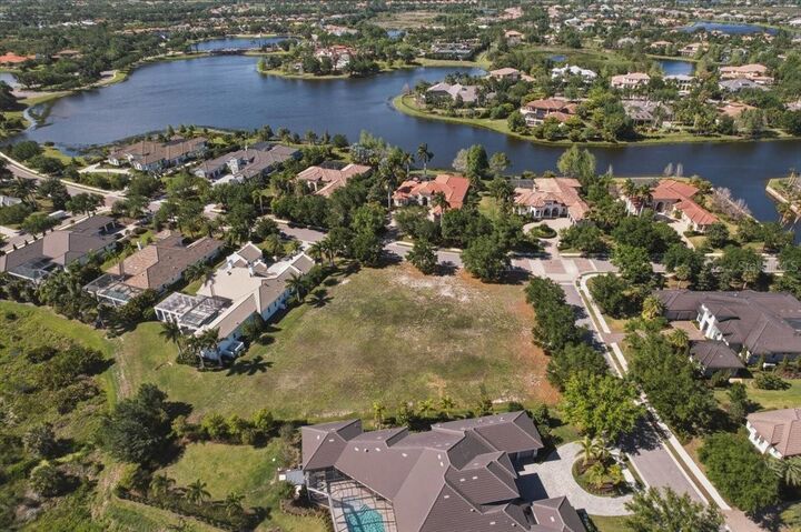 Property Photo: 15908 Baycross Drive FL 34202