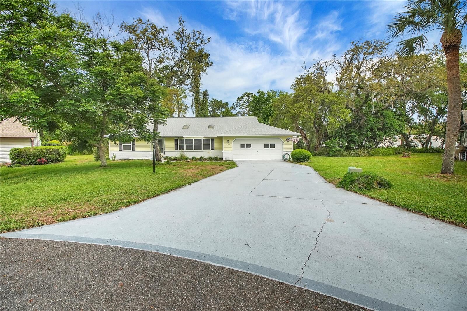 Property Photo:  335 River Glass Court  FL 34788 