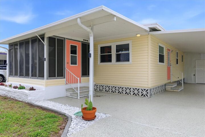 Property Photo:  1205 45th Avenue Drive E  FL 34222 