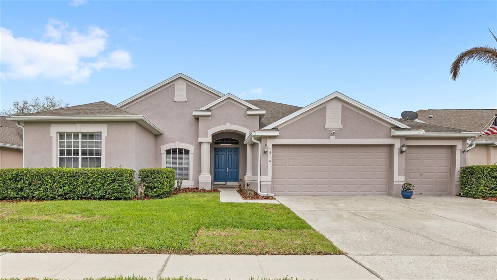 Property Photo: 5118 Chelwyn Court FL 32837