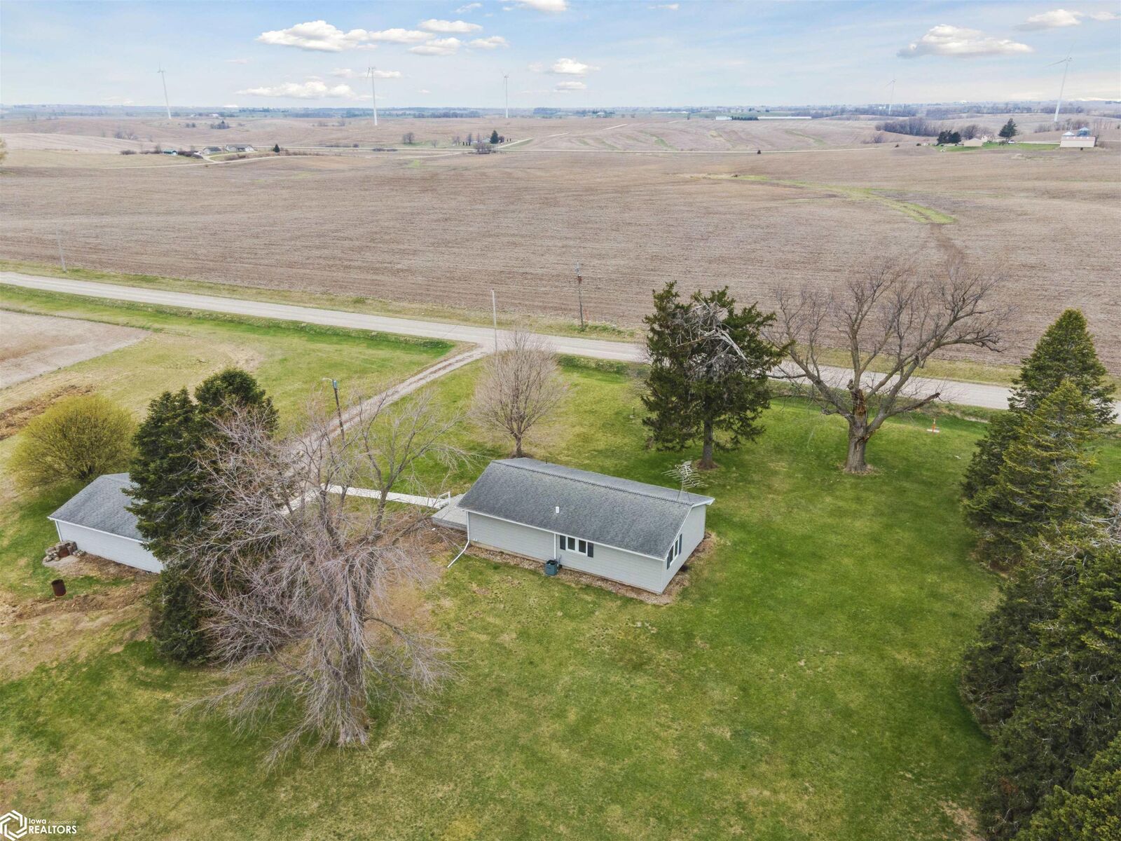 Property Photo:  4269 175th Street  IA 52211 