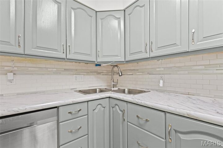 Property Photo: 3107 Garnette Drive B1 MO 63044