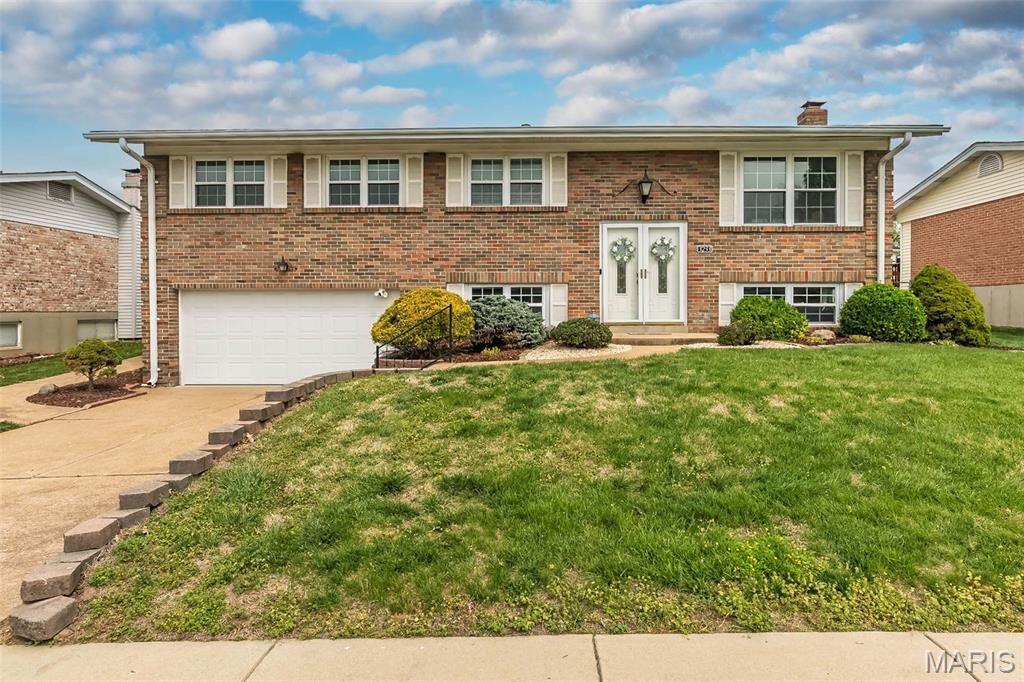 Property Photo:  3233 Hedgetree Lane  MO 63129 