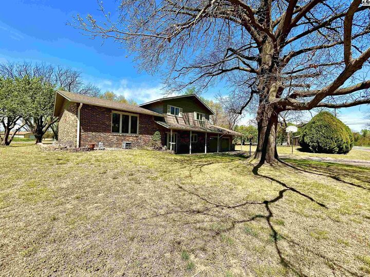Property Photo:  4102 Rowland Rd  KS 67502 