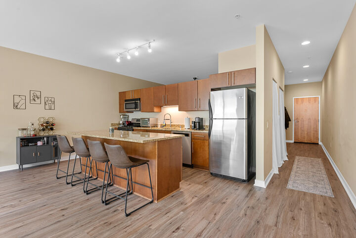 Property Photo:  1902 N Commerce St 102  WI 53212 