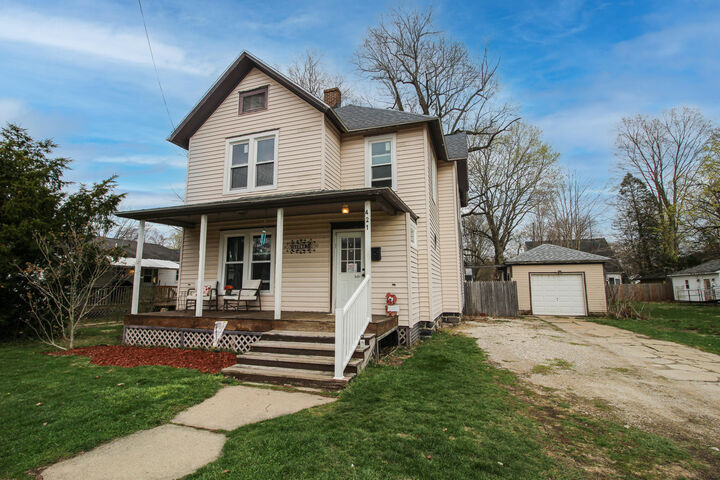 Property Photo:  421 East Street  MI 49093 