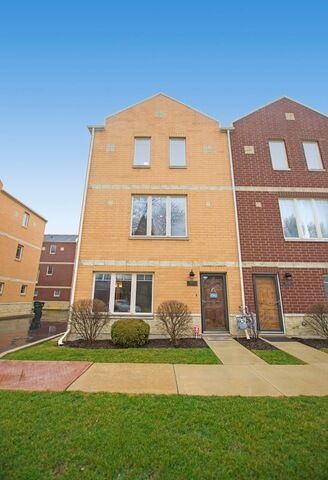 Property Photo:  8900 31st Street 18  IL 60513 