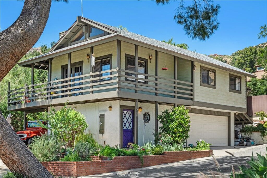 Property Photo: 9201 Grundy Lane CA 91311