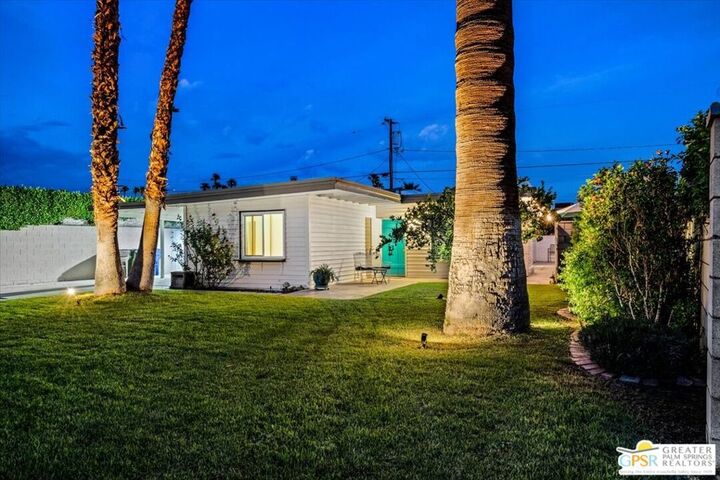 Property Photo:  572 N Calle Marcus  CA 92262 