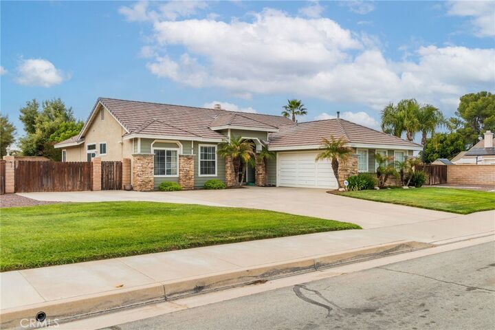 Property Photo:  32845 Trailwood Court  CA 92595 