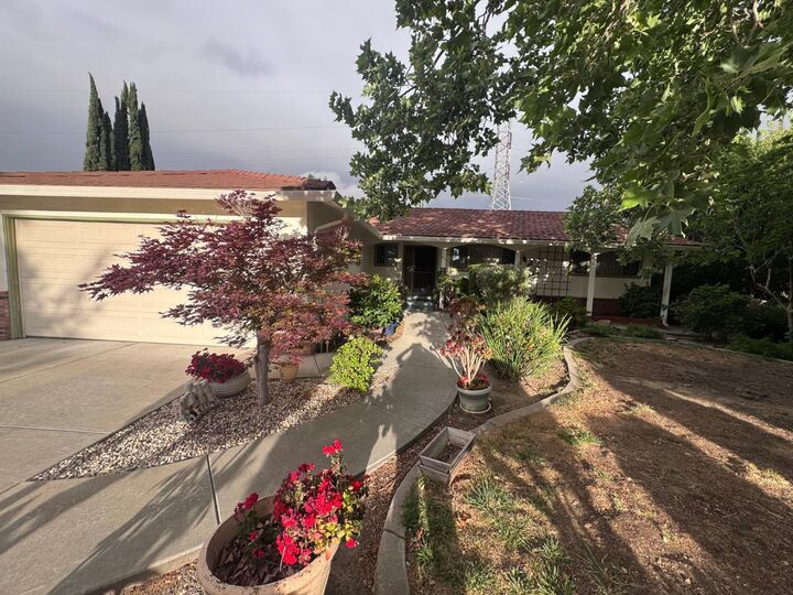 Property Photo:  811 Lucille Street  CA 94550 