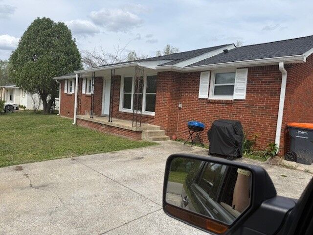 Property Photo:  15 Strassbourg Rd  TN 37042 