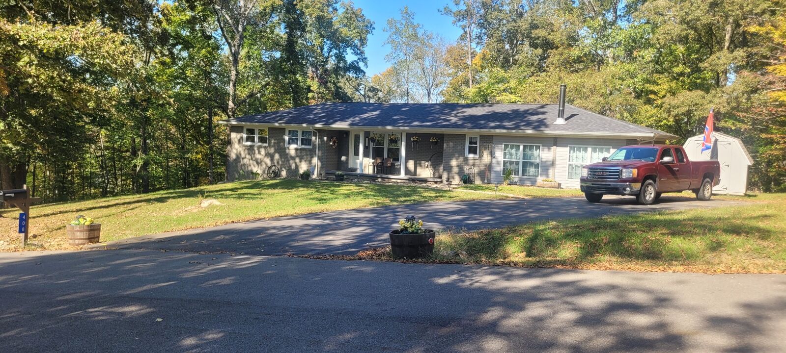 Property Photo:  408 Sandy Rd  TN 37058 