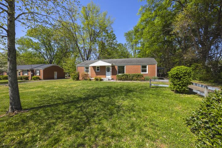 Property Photo:  1911 Gardner Dr  TN 37130 