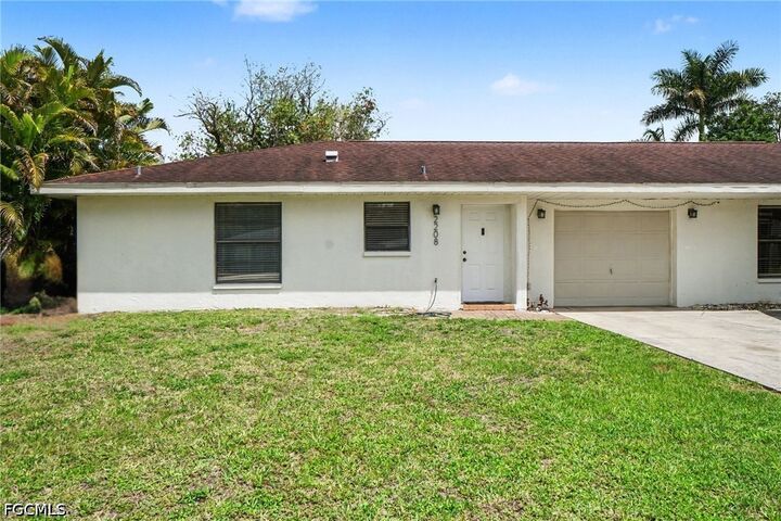 Property Photo:  2208/2210 Iris Way  FL 33905 