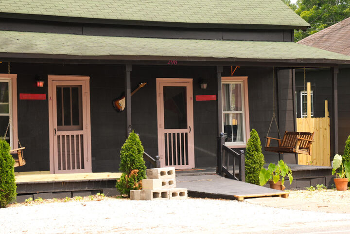 Property Photo:  298 South Green Street  MS 38804 