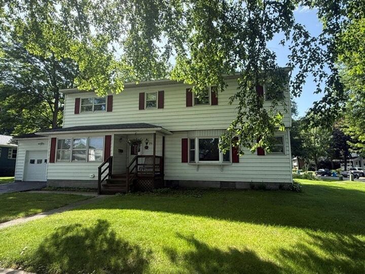 Property Photo:  71 Lakewood Parkway  VT 05408 