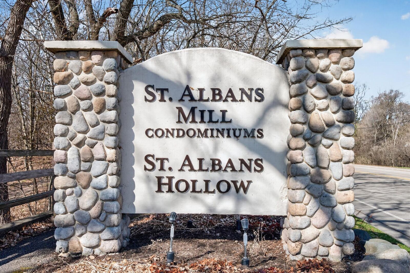 Property Photo: 3020 Saint Albans Mill Road 105 MN 55305