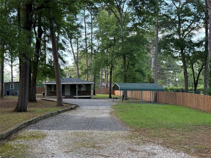 Property Photo:  824 Francais Drive  LA 71118 