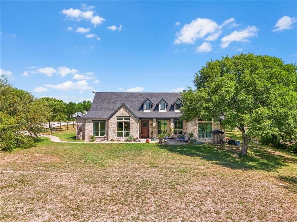 Property Photo:  1145 Veal Station Road  TX 76085 
