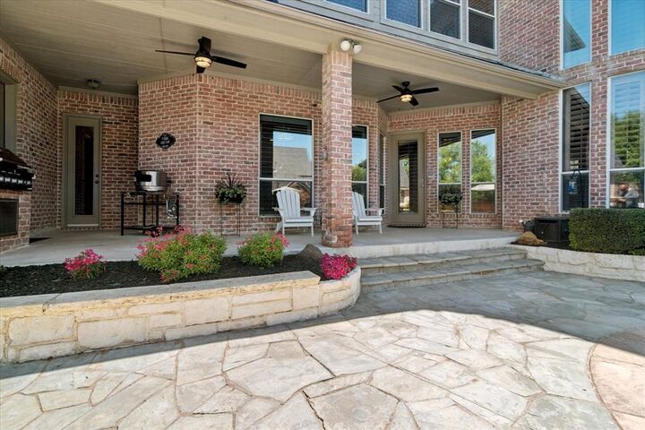 Property Photo:  2349 Bridgewood Drive  TX 76262 