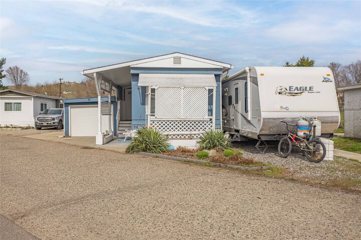 Property Photo:  1133 Findlay Road 111  BC V1X 5A9 